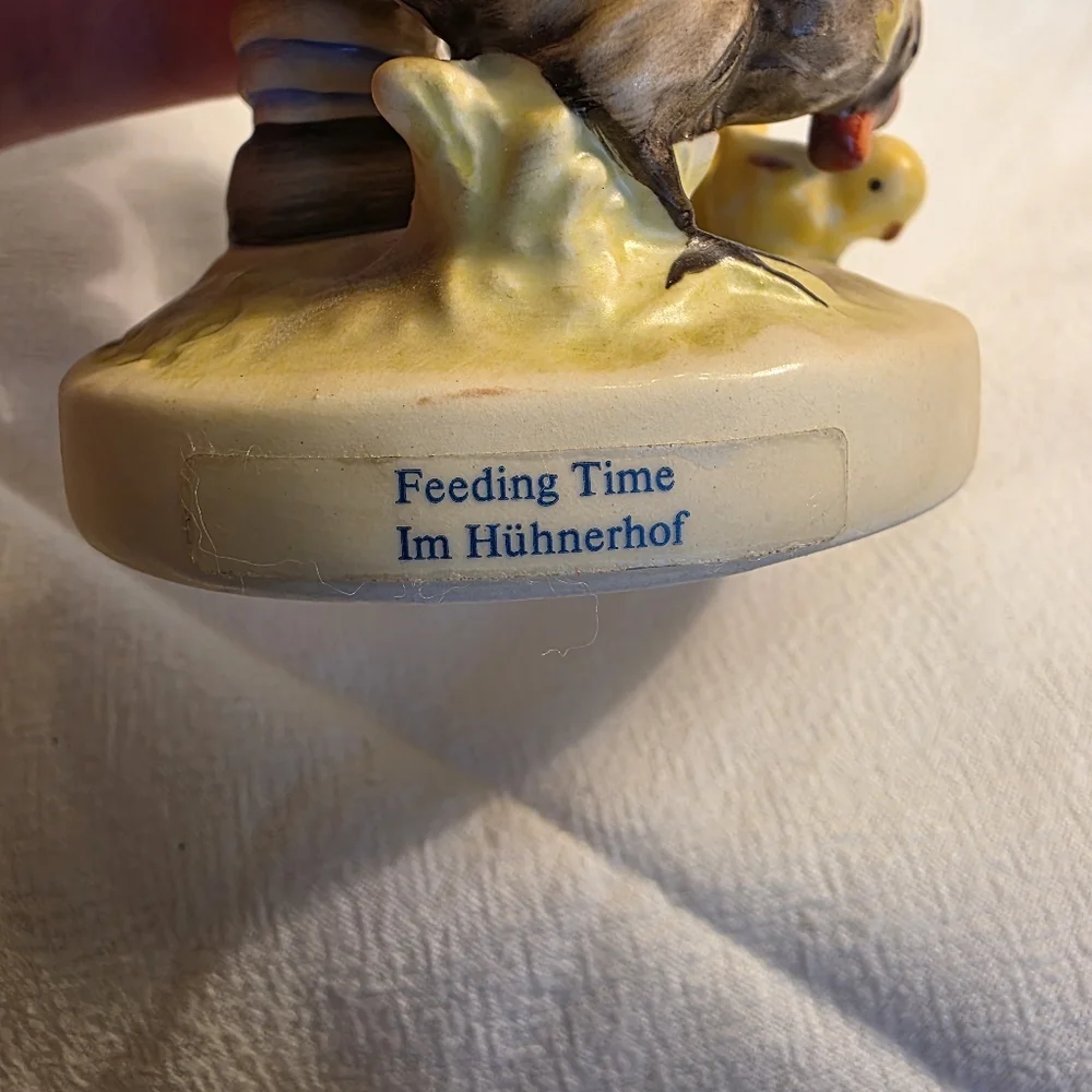 Vintage Goebel Hummel Feeding Time Figurine Girl Chickens TMK 6 1986 Retired